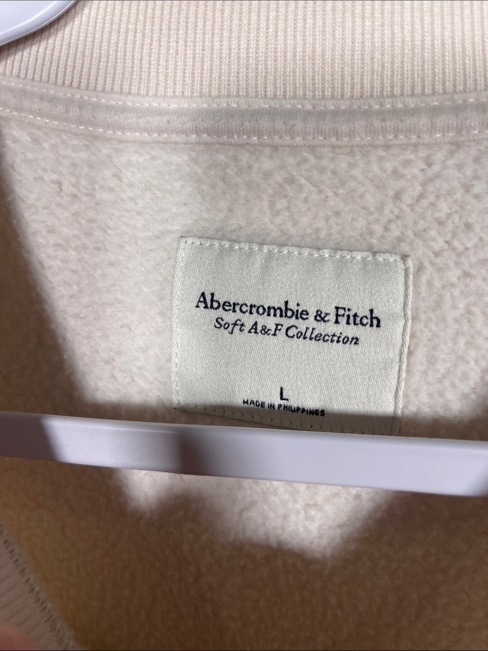 ABERCROMBIE & FITCH WOMENS SOFT A&F CREWNECK SWEATSHIRT APRES CLUB BLUE LARGE - Picture 3 of 4